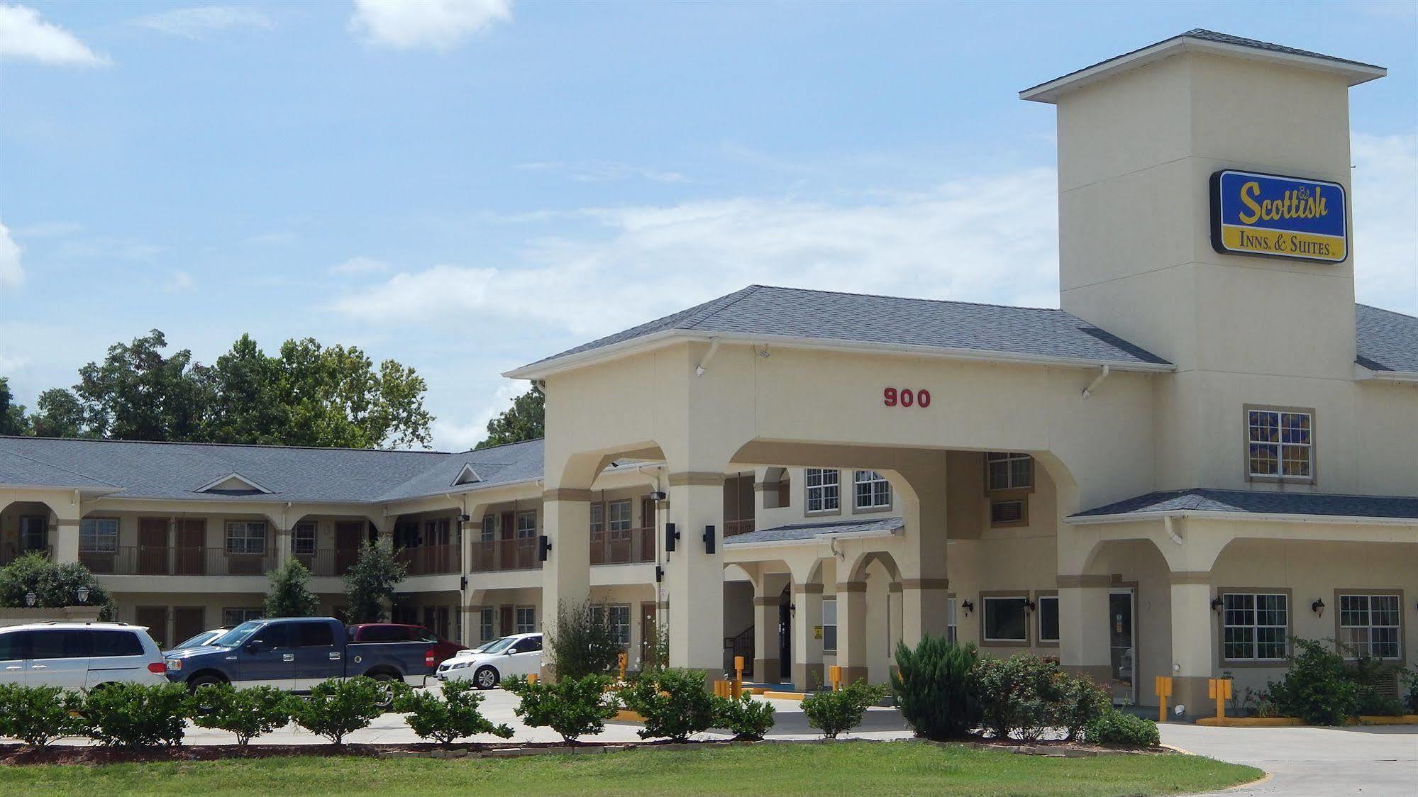 Scottish Inn And Suites Alvin Exterior photo